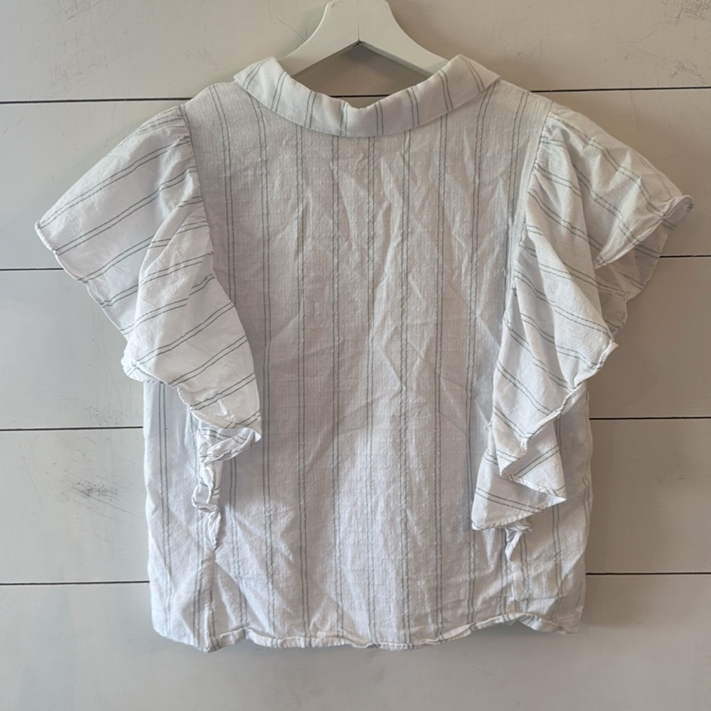 Ellison Ruffle Sleeve Button Up Blouse Size Large - Picture 5 of 6